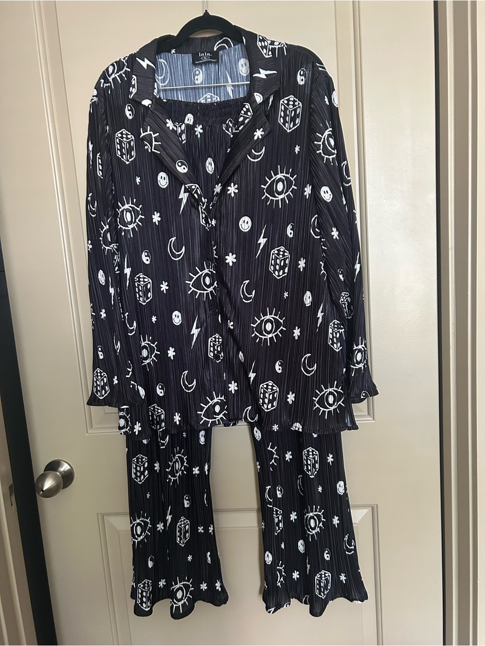Black & White Evil Eye Print Dressed in LALA Plisse set XL